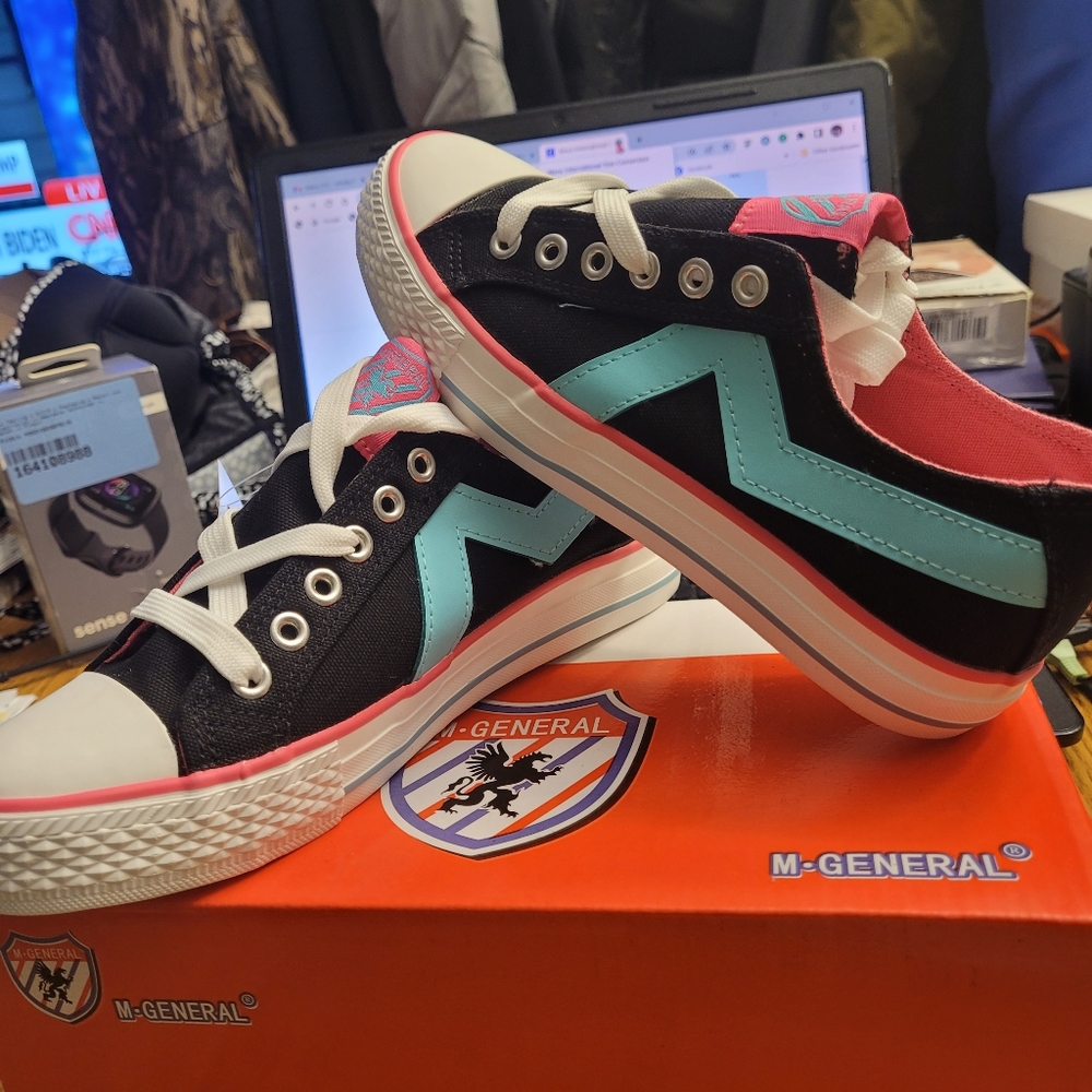Ladies Sneakers